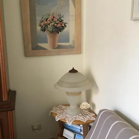 Al Centro Di Anzio